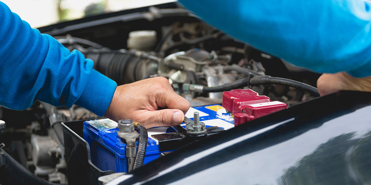 revisar bateria de auto